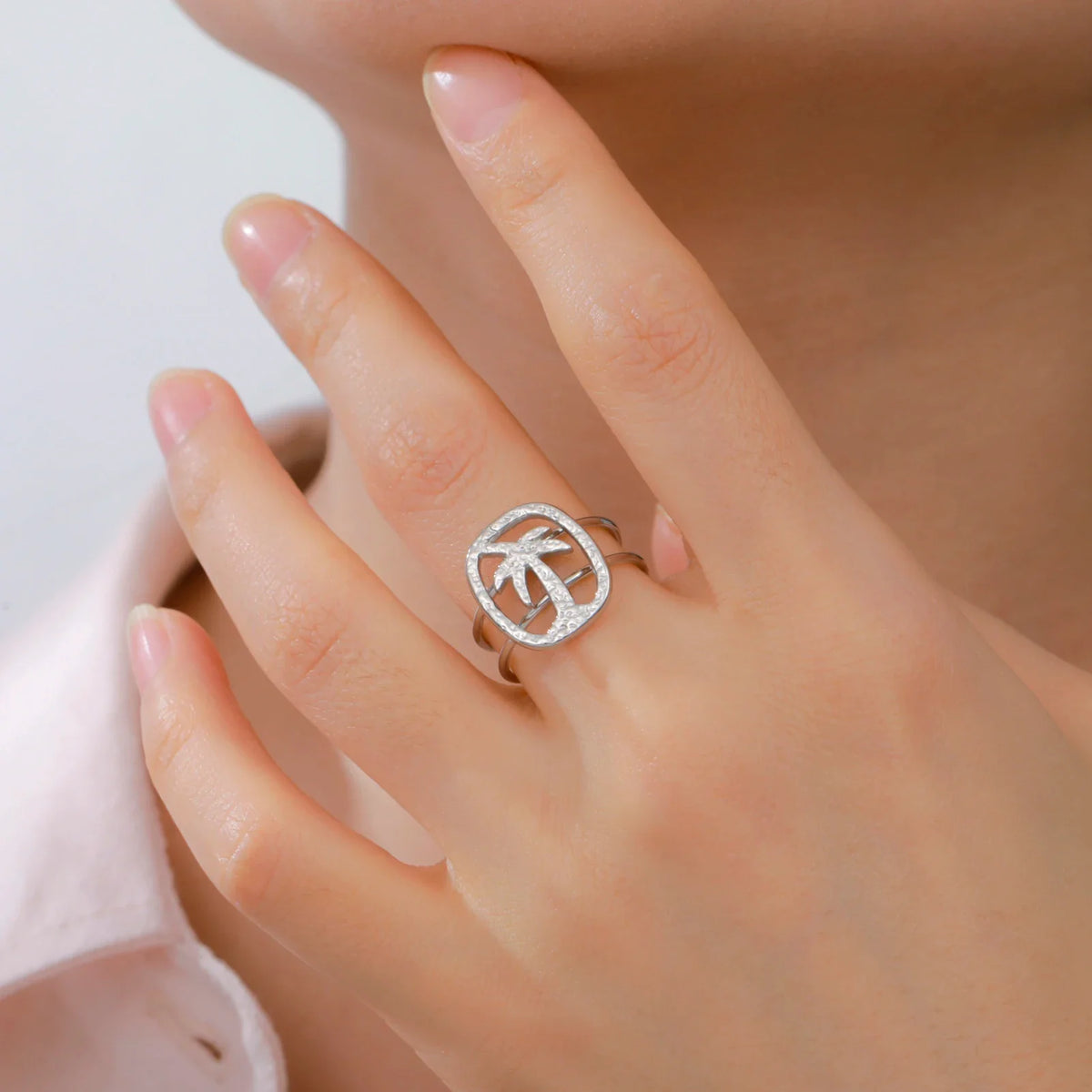 Palm Tree Motif Ring