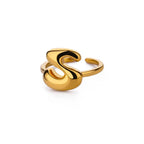 Anillo ajustable con inicial color oro - letra 