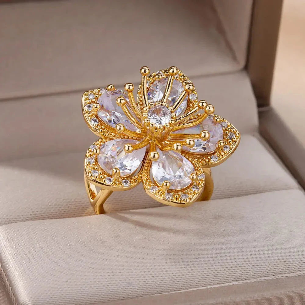 Anillo Flor de 5 Pétalos con Circonio blanco