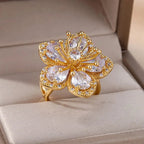 Anillo Flor de 5 Pétalos con Circonio blanco