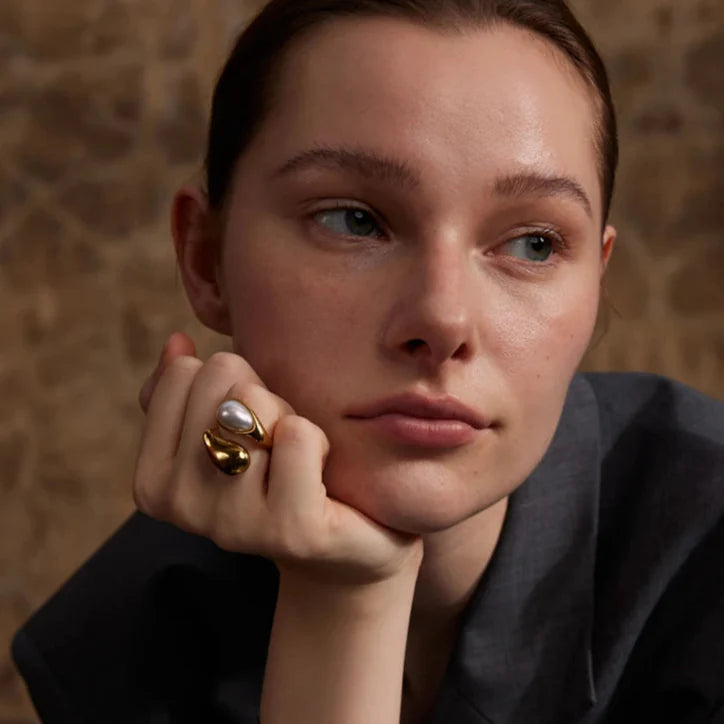 White Pearl Water Drop Ring Band gold