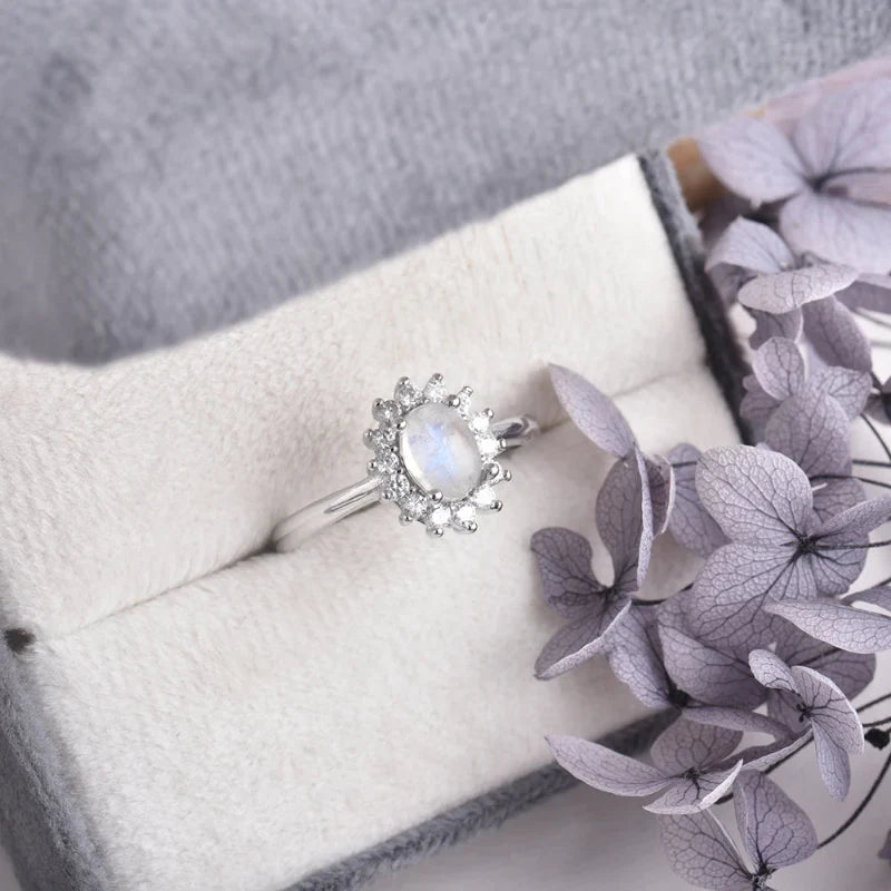 Bague Anneau Ovale Pierre de Lune et Zircon