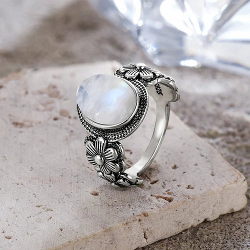 Bague avec Anneau Fleuri Pierre de Lune