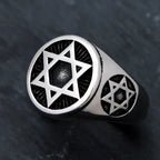 Anillo con estrellas de David grabadas, símbolo judío 