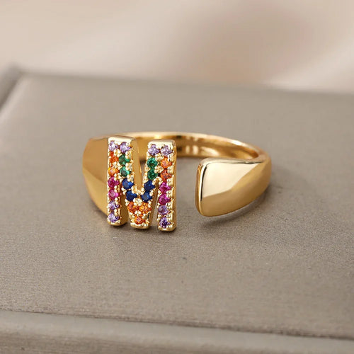 Bague large personnalisée avec initiale arc-en-ciel m
