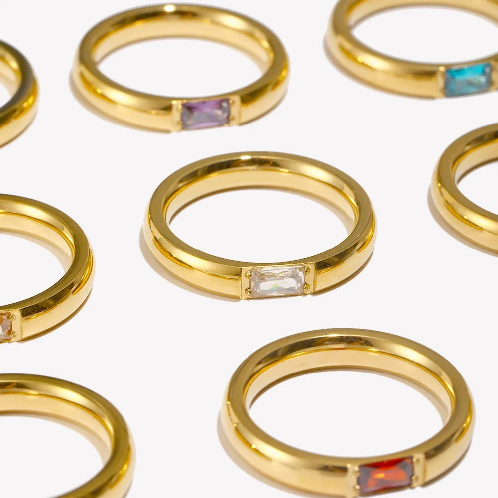 Bague avec pierre de naissance sertie pour femme