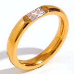 Anillo con piedra de nacimiento engastada para mujer 