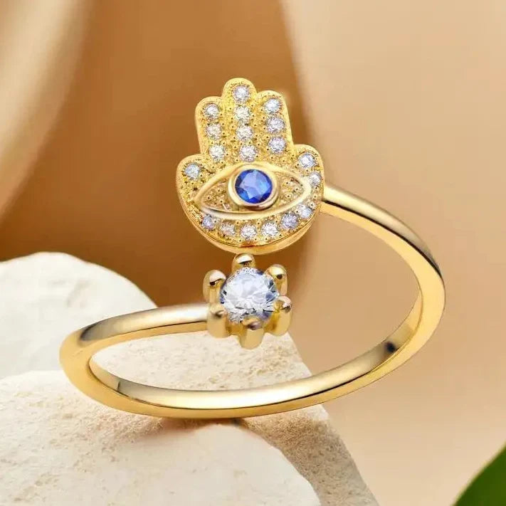 Women's protective ring with Arabic Hamsa hand