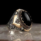 Anillo dorado de estilo oriental / árabe con piedra ovalada 