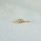 Anillo elegante con lazo 