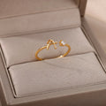 Anillo fino para mujer con inicial - letra 
