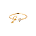 Anillo fino para mujer con inicial - letra 