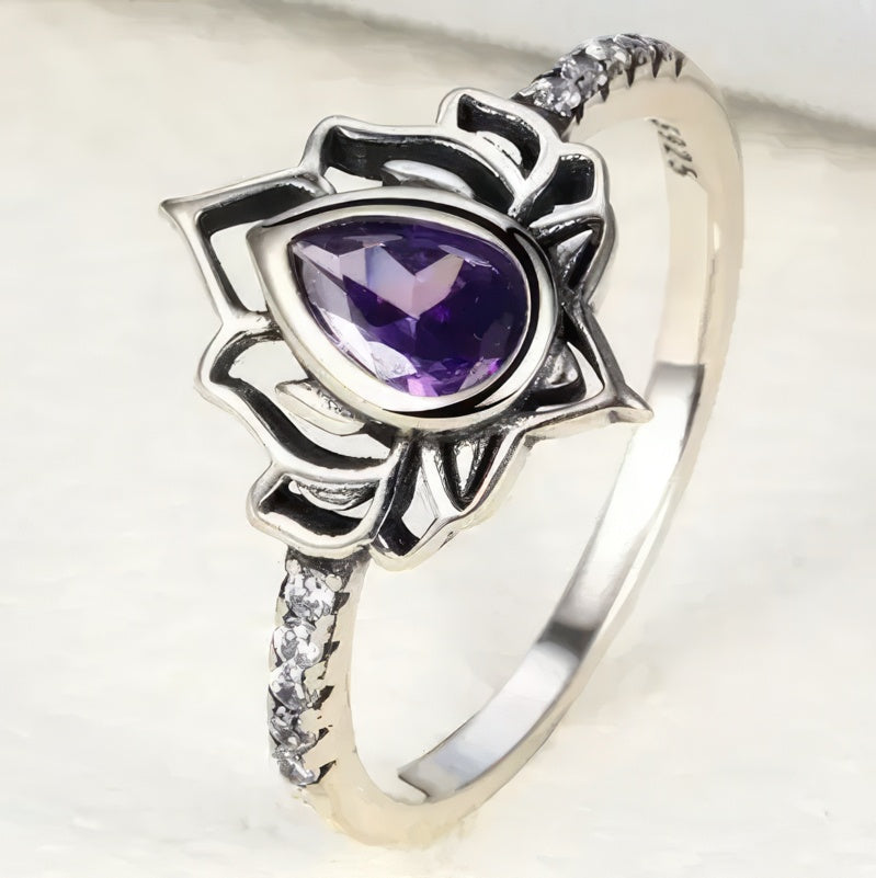 Anillo Flor de Loto Plateado Mujer