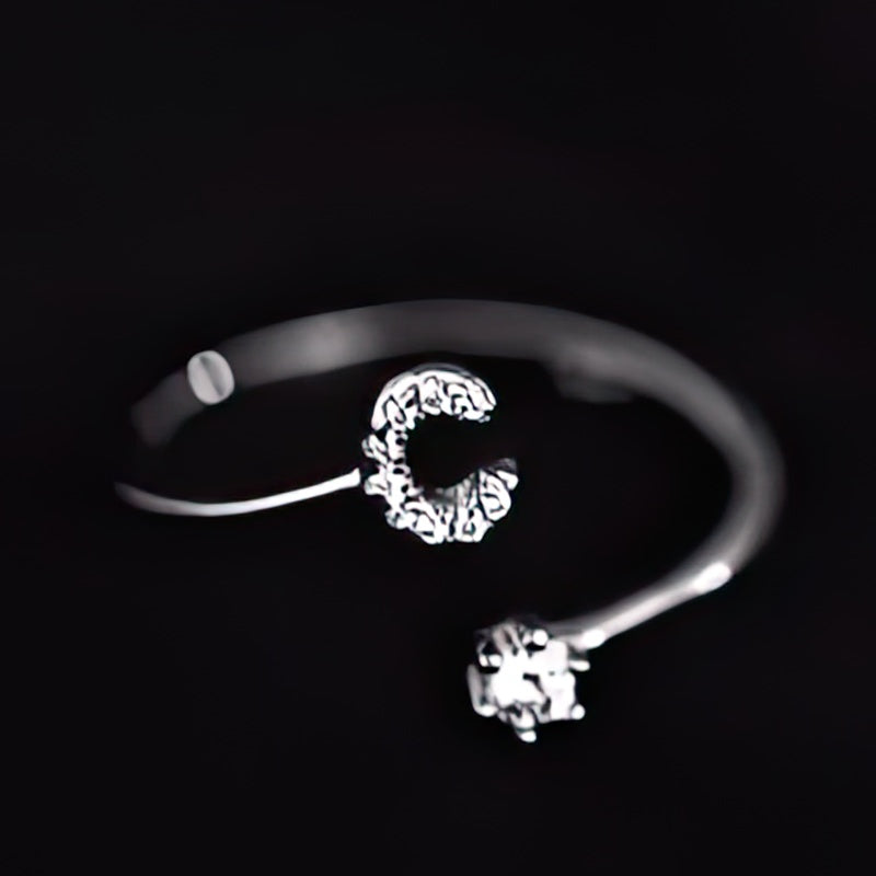 Bague initiale femme - lettre c