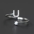 Bague initiale femme - lettre u