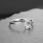 Open ring with the symbolic Jewish Star of David