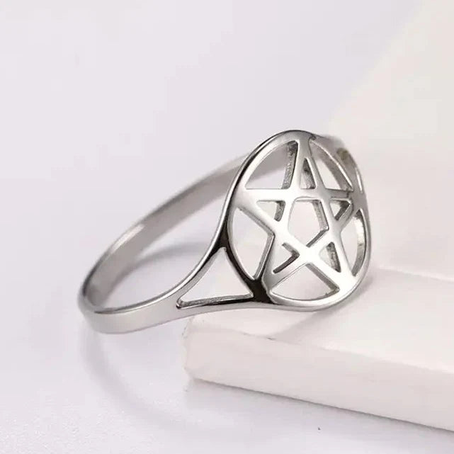 Open women’s ring with the Star of David, a Jewish symbol 