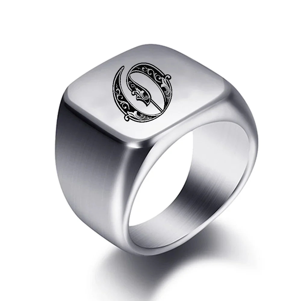 Bague large homme initiale o