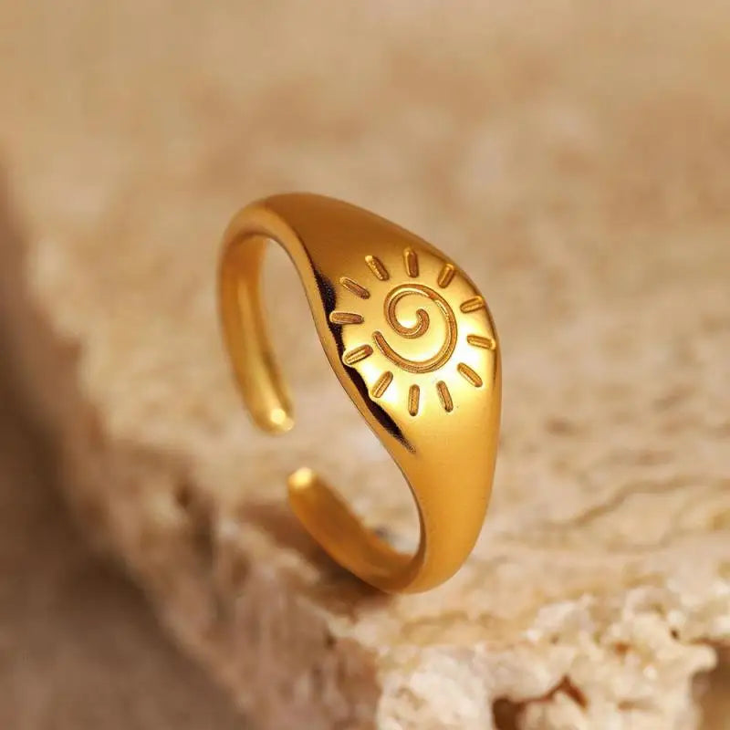 Retro Sun Stars Gold Ring