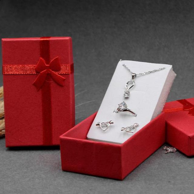 Box for 3 to 4 Jewelry Pieces 