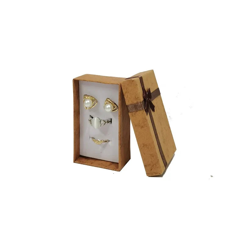 Box for 3 to 4 Jewelry Pieces 