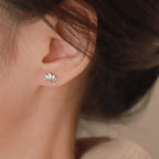 Pendientes de botón Flor de Loto para mujer en plata