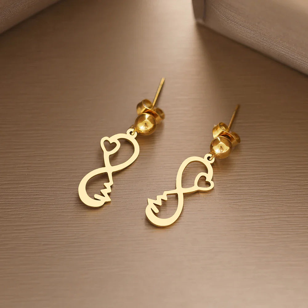 Pendientes Infinito Corazón oro