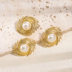 Boucles d'Oreilles Clou de Style avec Perle