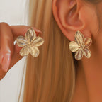 Five-Petal Flower Stud Earrings gold