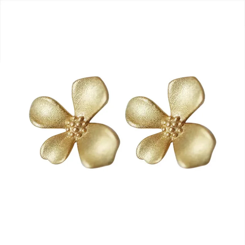 Pendientes de Clavo Flor Elegantes