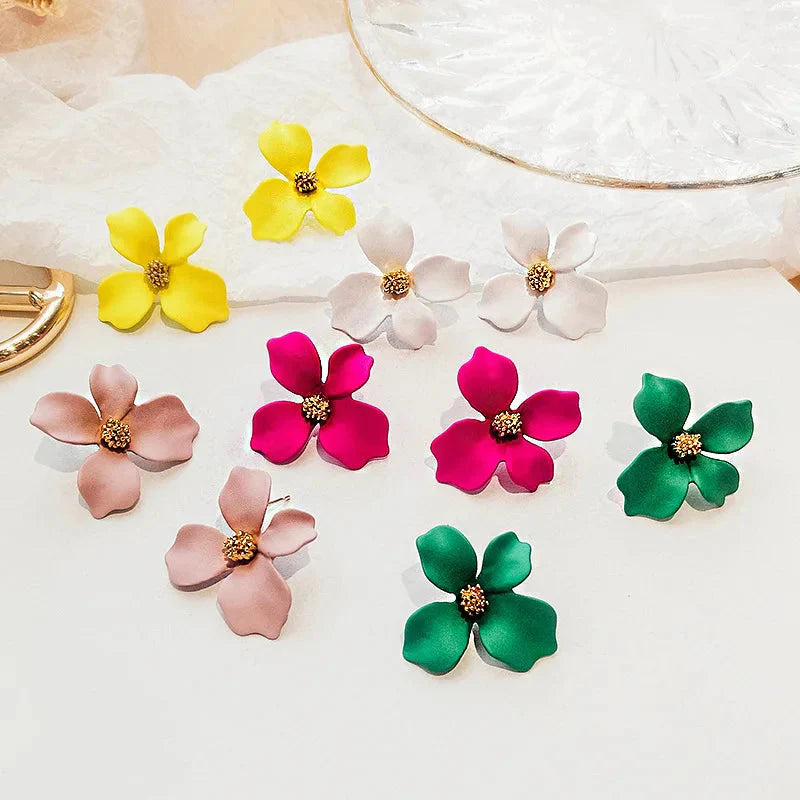 Pendientes de Clavo Flor Cuatro Pétalos rosa