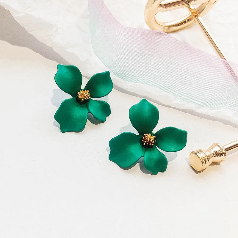 Pendientes de Clavo Flor Cuatro Pétalos verde