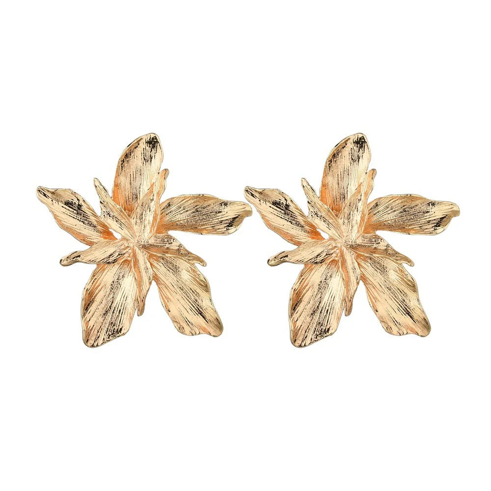 Pendientes de Botón Gran Flor Asimétrica oro