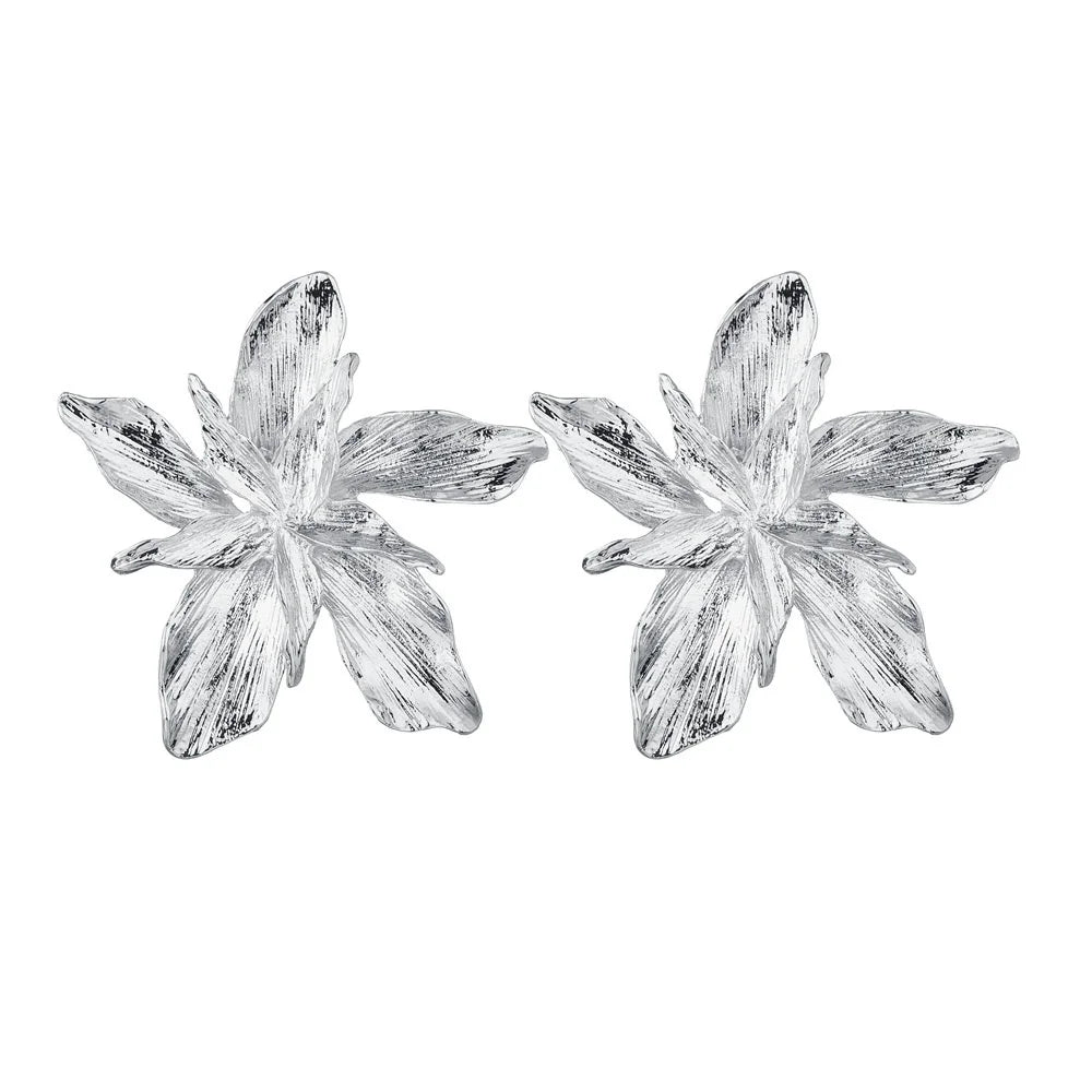 Pendientes de Botón Gran Flor Asimétrica plata