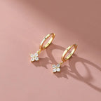 Pendientes de Aro Flor de Circonio oro