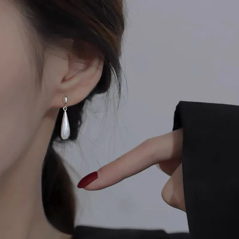 Boucles d'Oreilles Clou Goutte d'Eau en Zircon Blanc