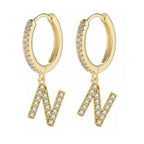 Boucles d'oreilles créoles avec initiale femme n
