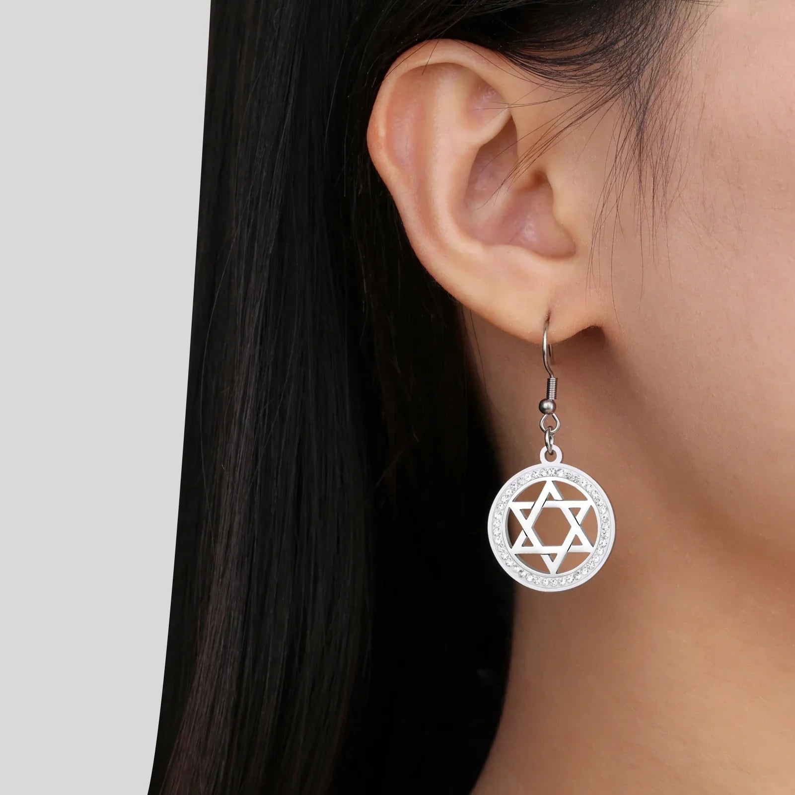 Boucles d'oreilles pendantes avec l'étoile de David et strass symbolique juive argent