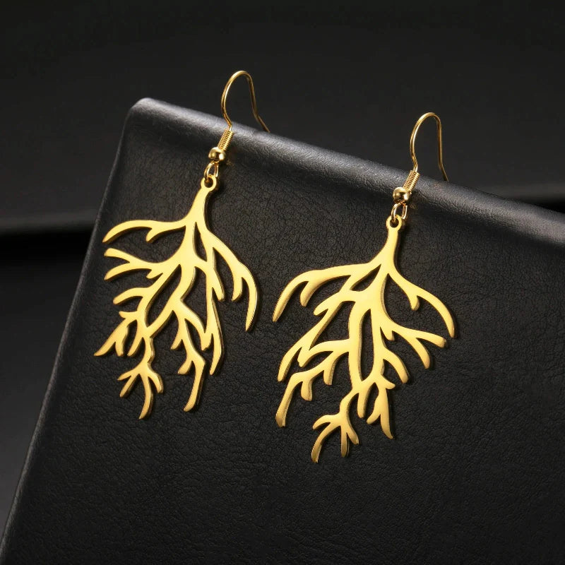 Pendientes Colgantes en Ramas de Coral oro