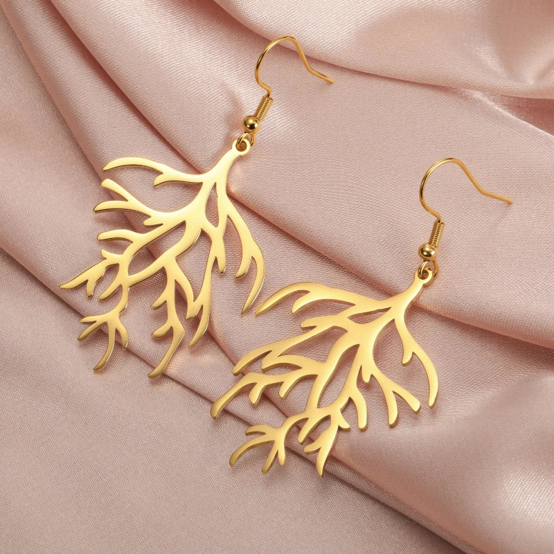 Pendientes Colgantes en Ramas de Coral oro