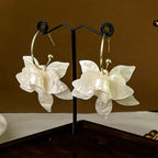 Pendientes Aros Colgantes Flores Anchas Blancas