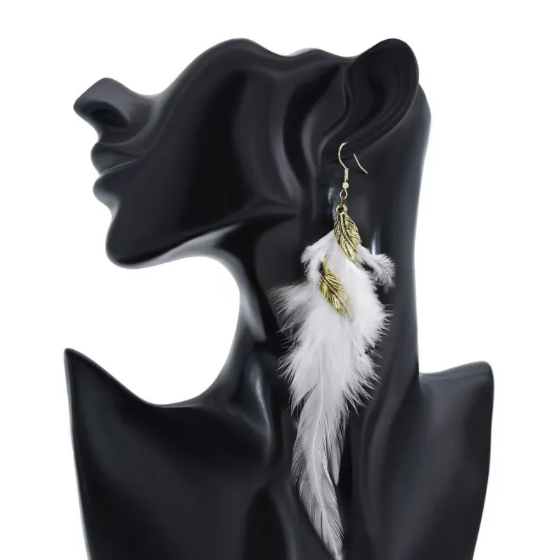 Stylish Feather Dangle Earrings 2