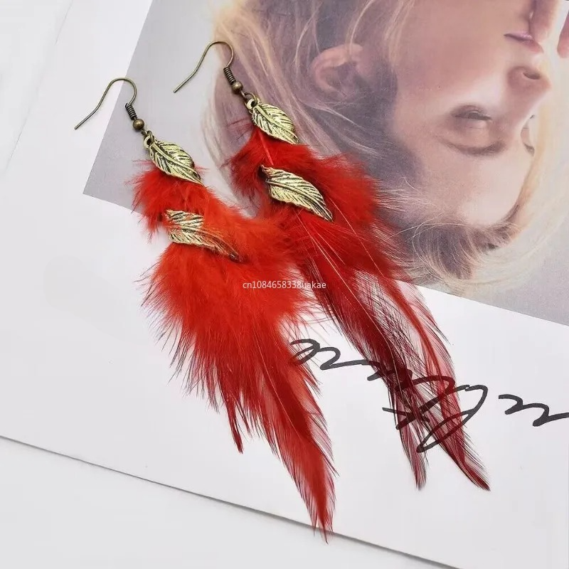 Stylish Feather Dangle Earrings 4