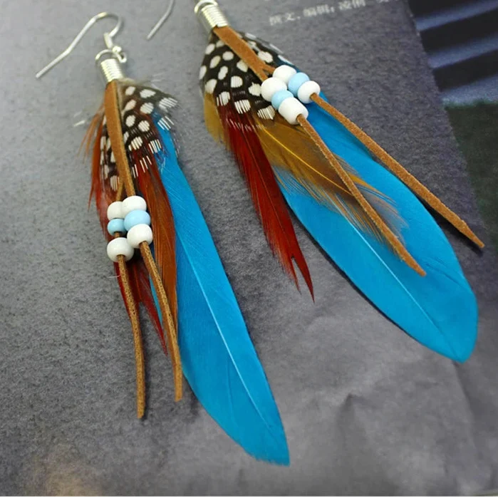 Pendientes de plumas estilo Apache 