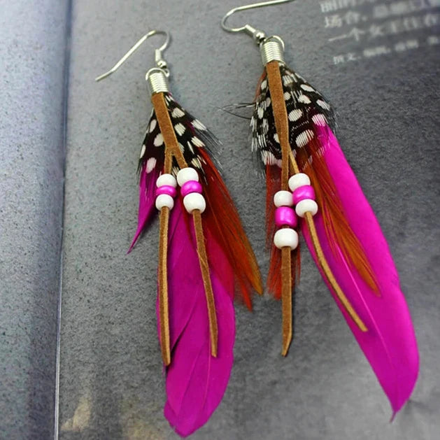 Pendientes de plumas estilo Apache 