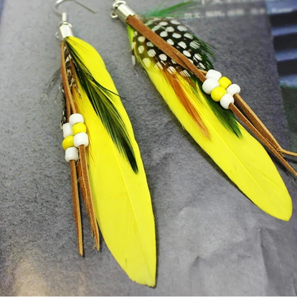 Pendientes de plumas estilo Apache 