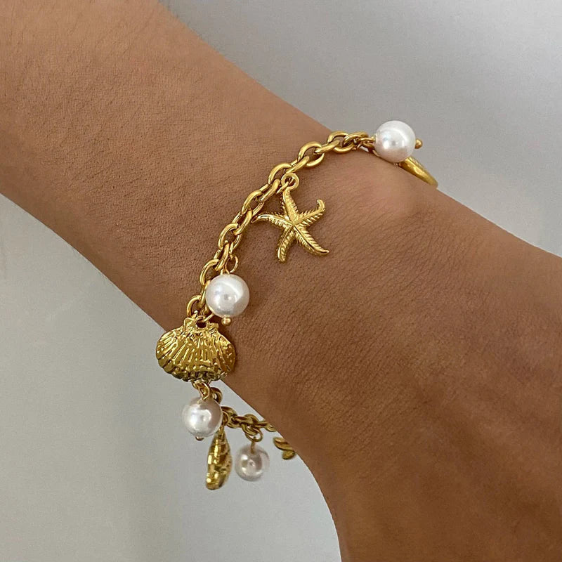Bracelet with Shells and White Pearls