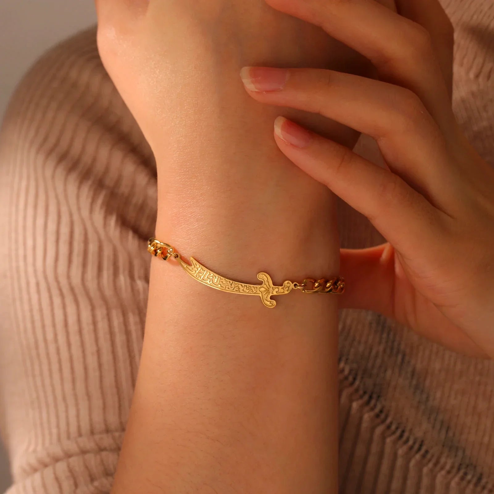 Bracelet avec épée Ali Zulfiqar arabe or