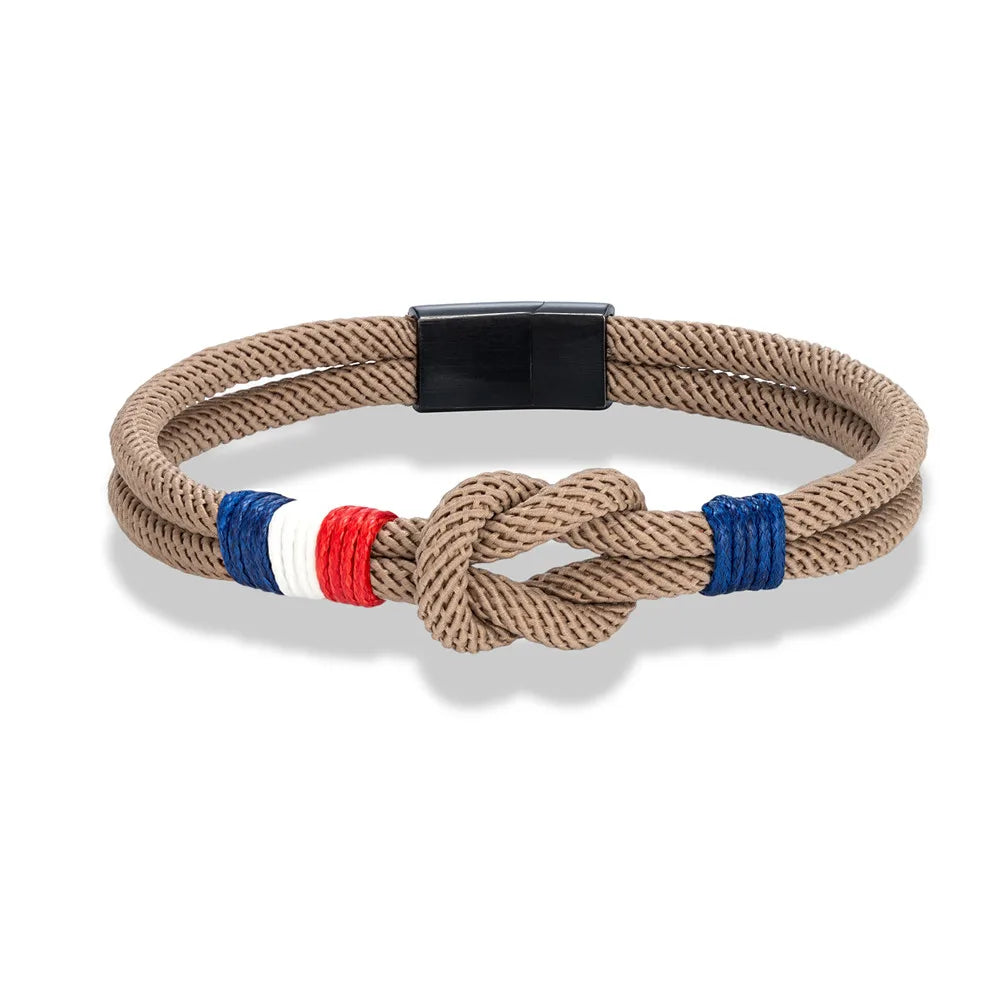 Bracelet with nautical knot in rope