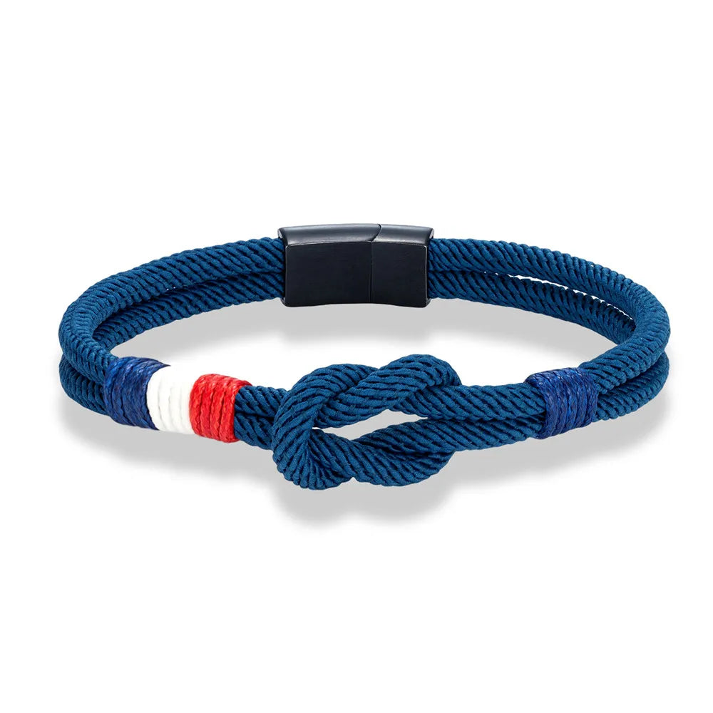 Bracelet with nautical knot in rope
